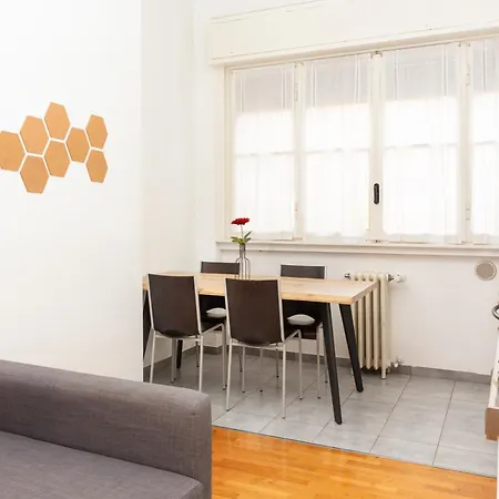 Artstay - Apt Garibaldi Tower, Near Metro Station M5, M2 Apartmán *