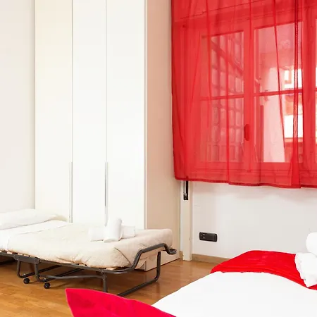 Apartmán Artstay - Apt Garibaldi Tower, Near Metro Station M5, M2 *